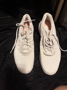 Nike Women's White Athletic Running Shoes